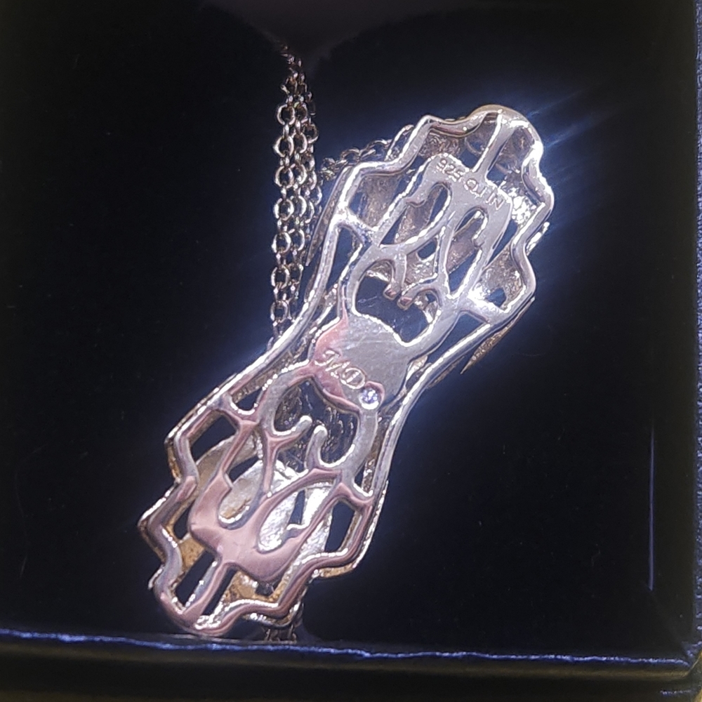 Designer Quality - Picture 2 of 3